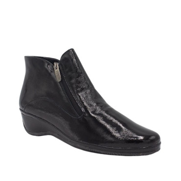 BOTIN CON CREMALLERAS NEGRO DE CHAROL