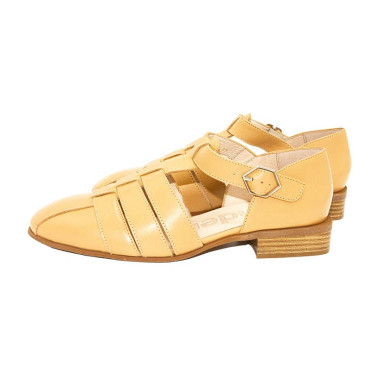 SANDALIA ESTILO CANGREJERA CAMEL