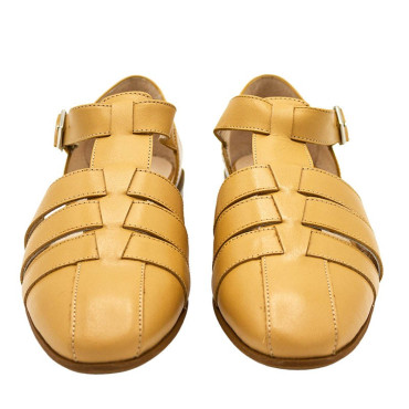 SANDALIA ESTILO CANGREJERA CAMEL