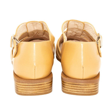 SANDALIA ESTILO CANGREJERA CAMEL