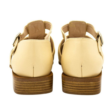 SANDALIA TIPO CANGREJERA BEIGES