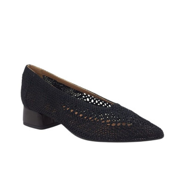 SALON DE CROCHET CON TACON BAJO NEGRO