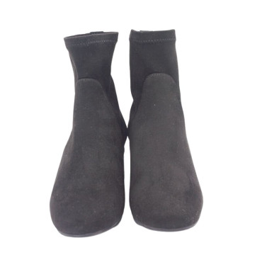 BOTÍN ANTE ELÁSTICO CON TACÓN NEGRO