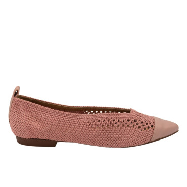ZAPATO DE CROCHET CON PUNTERA ROSA