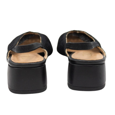 ZAPATO CON TACÓN BAJO DE CROCHET DESTALONADO NEGRO