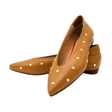 ZULEICA SALON CON TACHUELAS COÑAC