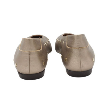 ZULEICA SALON CON TACHUELAS ORO