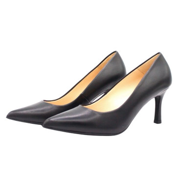 SALÓN DE TACÓN EN PIEL NEGRO