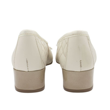 BAILARINA CON TACÓN MEDIO BEIGE-BEIGE