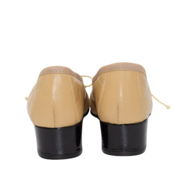 BAILARINA CON TACÓN MEDIO CAMEL-NEGRO