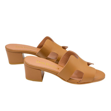 SANDALIA H CON TACÓN CAMEL