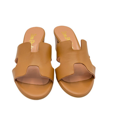 SANDALIA H CON TACÓN CAMEL