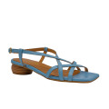 SANDALIA DE TIRAS PUNTA CUADRADA CELESTE