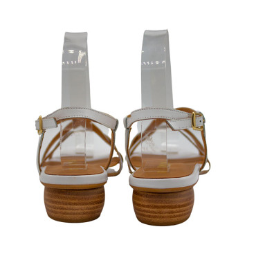 SANDALIA DE TIRAS PUNTA CUADRADA BLANCO