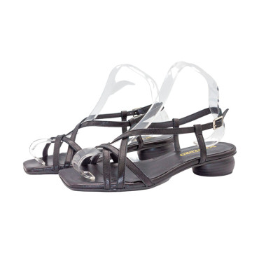 SANDALIA DE TIRAS PUNTA CUADRADA NEGRO