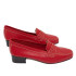MOCASIN CON ANTIFAZ Y TACON ROJO