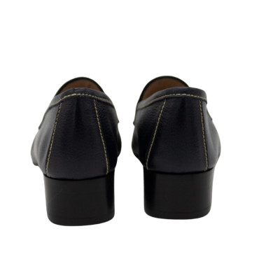 MOCASIN CON ANTIFAZ Y TACON AZUL