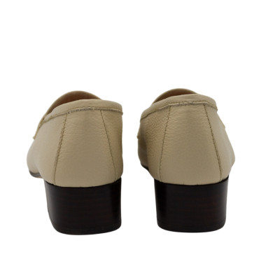 MOCASIN CON ANTIFAZ Y TACON TRIANA