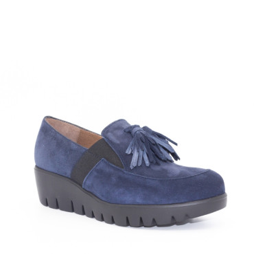 MOCASIN CON CUÑA Y BORLAS ANTE MARINO