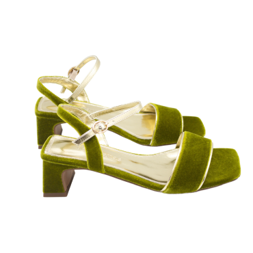 SANDALIA CON TIRA Y TACÓN BAJO VERDE