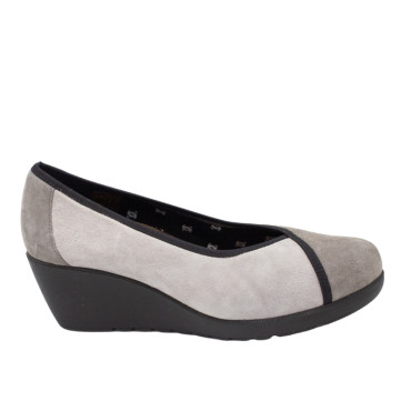 SALÓN CON CUÑA ANTE GRIS