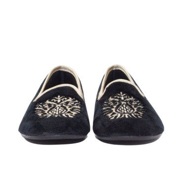 ZAPATILLA COPETE TERCIOPELO BORDADO NEGRO