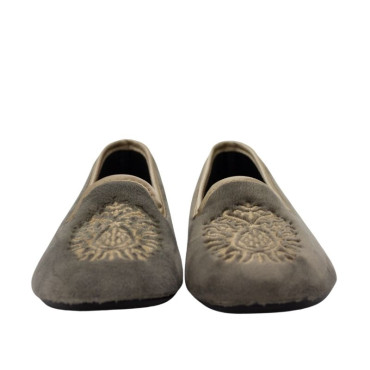 ZAPATILLA COPETE TERCIOPELO BORDADO GRIS