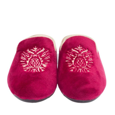 ZAPATILLA CHINELA TERCIOPELO BORDADO BURDEOS