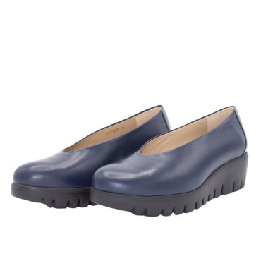 SALÓN CON CUÑA AZUL