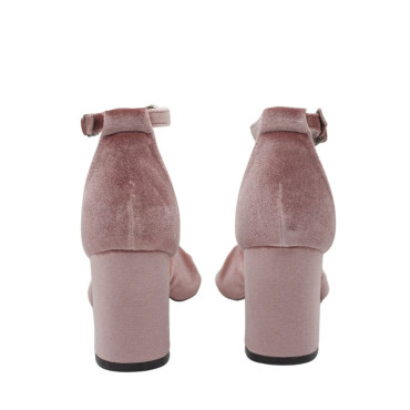 SANDALIA CON NUDO EN TERCIOPELO NUDE