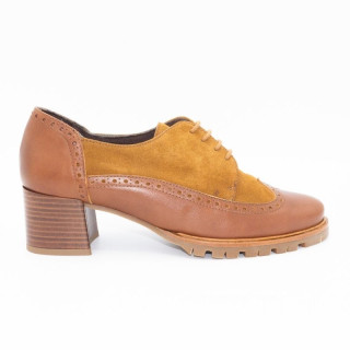 ZAPATO CON CORDONES EN ANTE Y PIEL CUERO