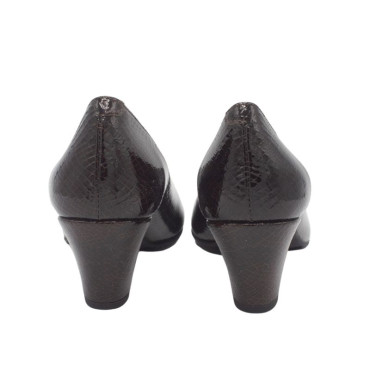 ZAPATO DE TACÓN CERRADO DE LADOS BOA MARRÓN