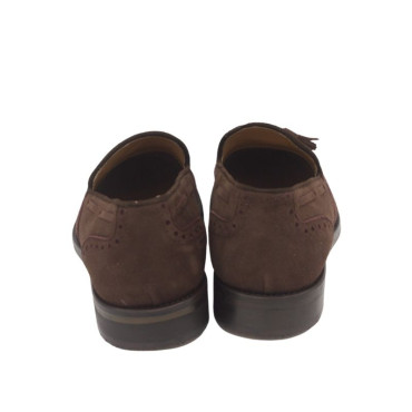 MOCASÍN CON BORLAS ANTE MARRÓN