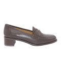 MOCASÍN CON ANTIFAZ Y TACÓN EN MARRÓN