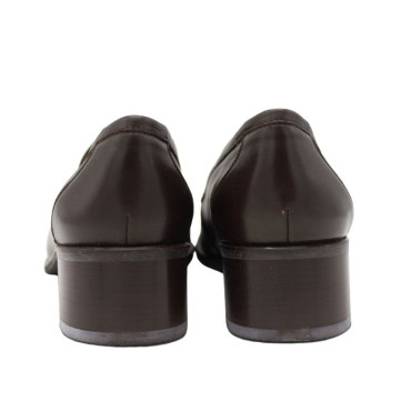 MOCASÍN CON ANTIFAZ Y TACÓN EN MARRÓN