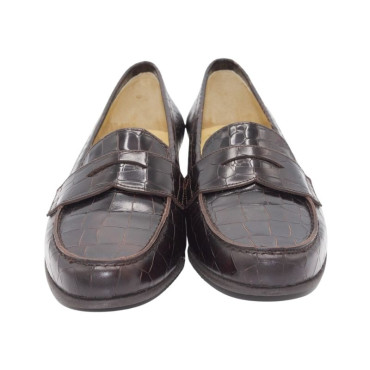 MOCASÍN CON ANTIFAZ Y TACÓN ESTAMPADO EN COCO MARRÓN