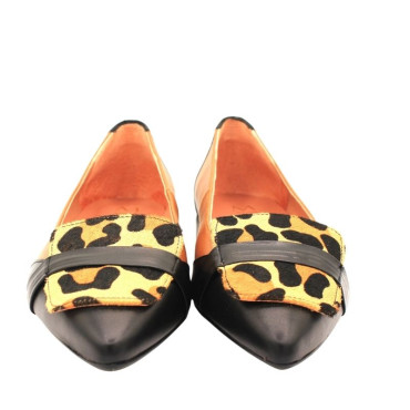 MOCASÍN CON ADORNO LEOPARDO