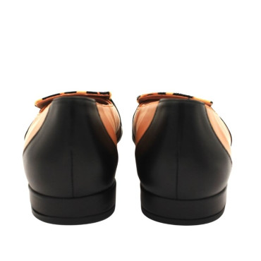 MOCASÍN CON ADORNO LEOPARDO