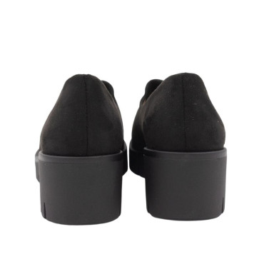 ZAPATO CON PLATAFORMA ANTE NEGRO