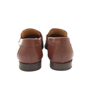 MOCASIN CON ESTRIBO MARRÓN