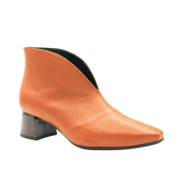 BOTIN TACÓN PIEL LISA CUERO