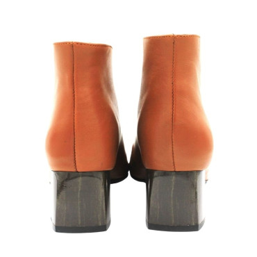 BOTIN TACÓN PIEL LISA CUERO