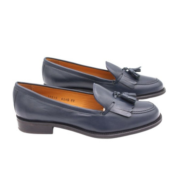 MOCASÍN CON BORLAS AZUL
