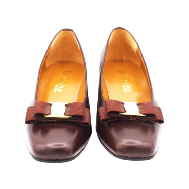 SALÓN CON LAZO MARRÓN