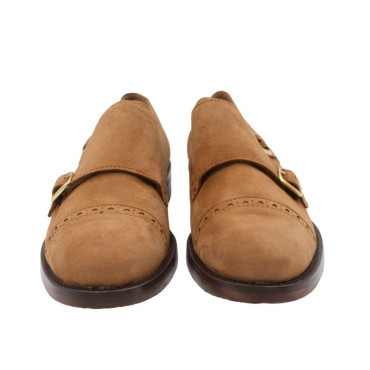 ZAPATO CON DOS HEBILLAS ANTE CAMEL