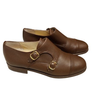 ZAPATO CON DOS HEBILLAS MARRÓN