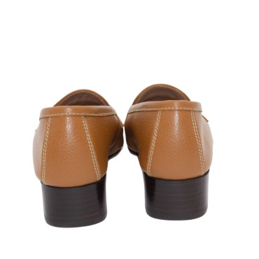 MOCASIN CON ANTIFAZ Y TACON CAMEL