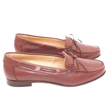 MOCASÍN CON LAZO MARRÓN