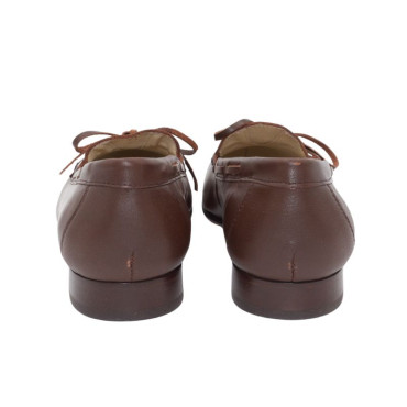 MOCASÍN CON LAZO MARRÓN