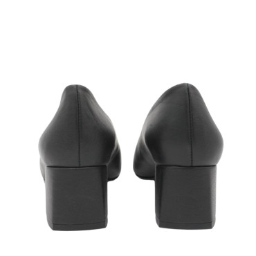 SALÓN CON TACÓN ANCHO NEGRO